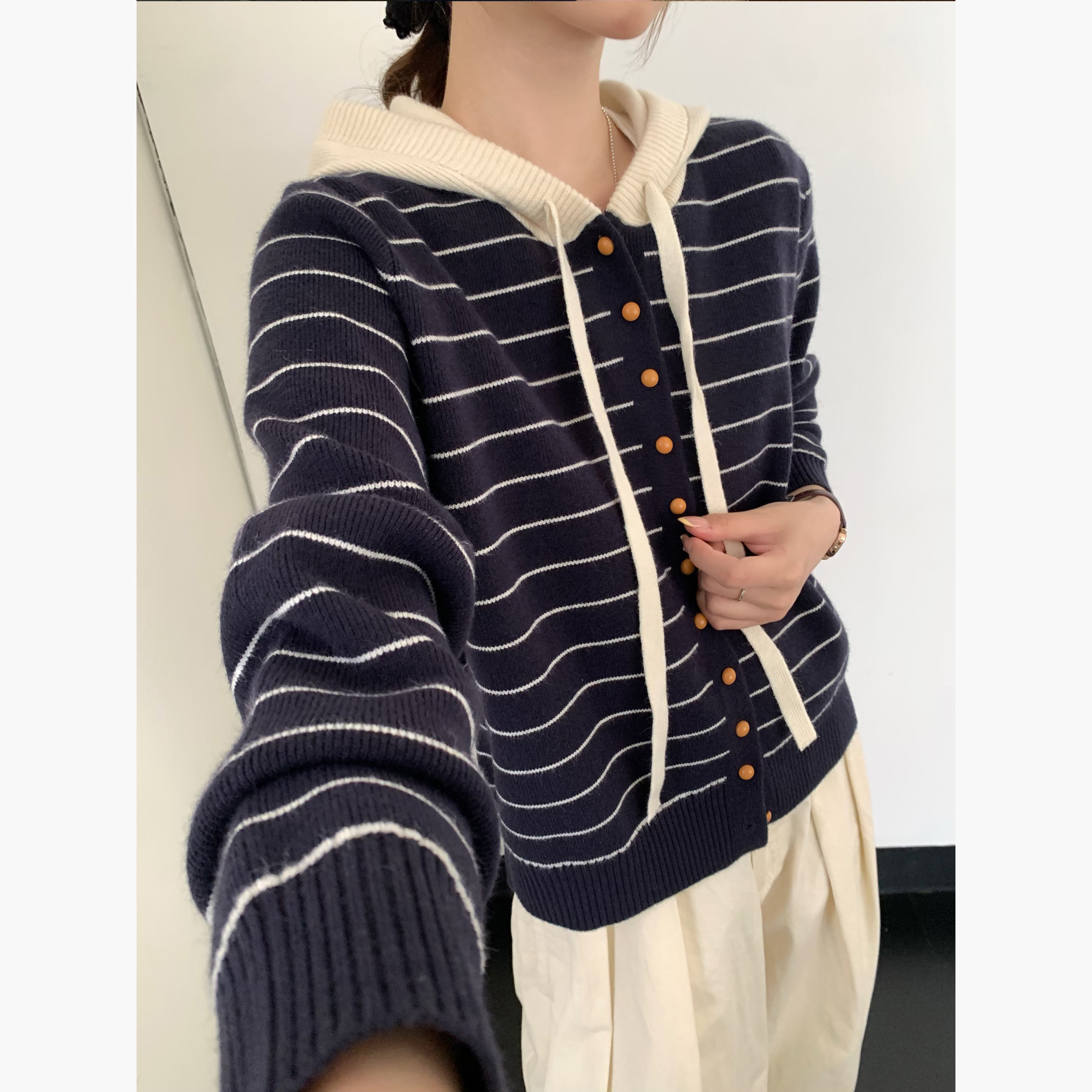 玲姐定制-连帽抽绳单排扣撞色条纹款宽松休闲针织开衫473035