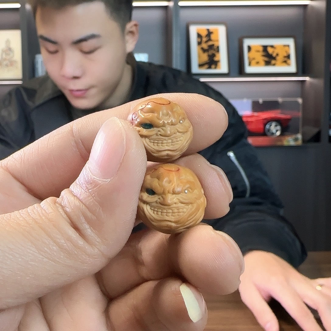 猴头核桃吊坠金花佛爷