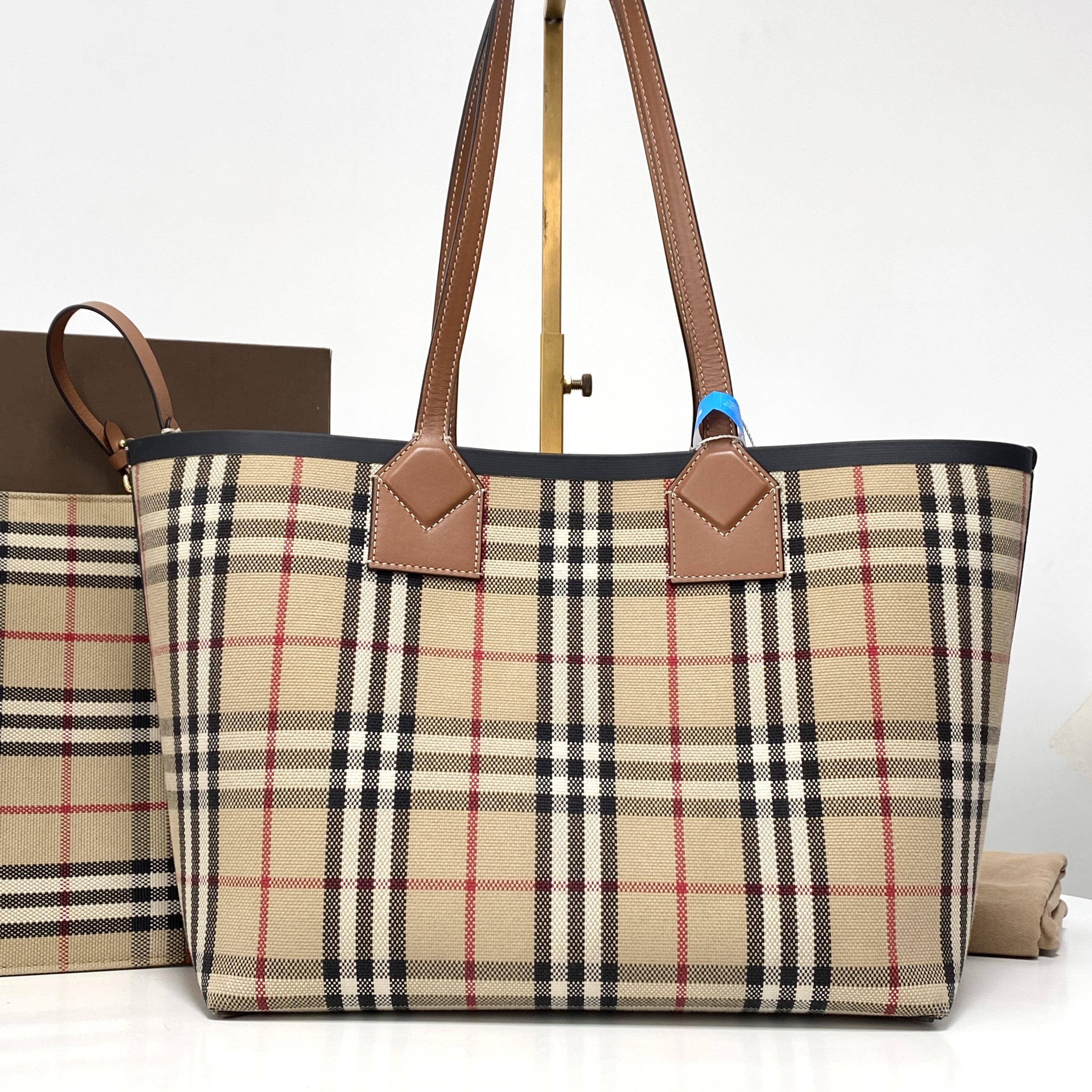 胖虎熙少/博柏利/95新/公价0/箱包/斜挎包/312501210243