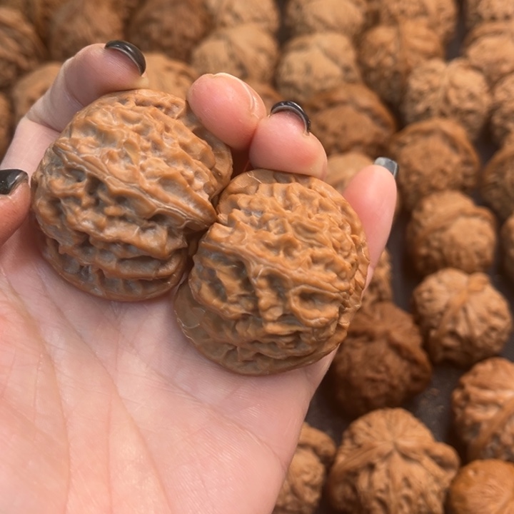 曦****文玩核桃吊坠苹果