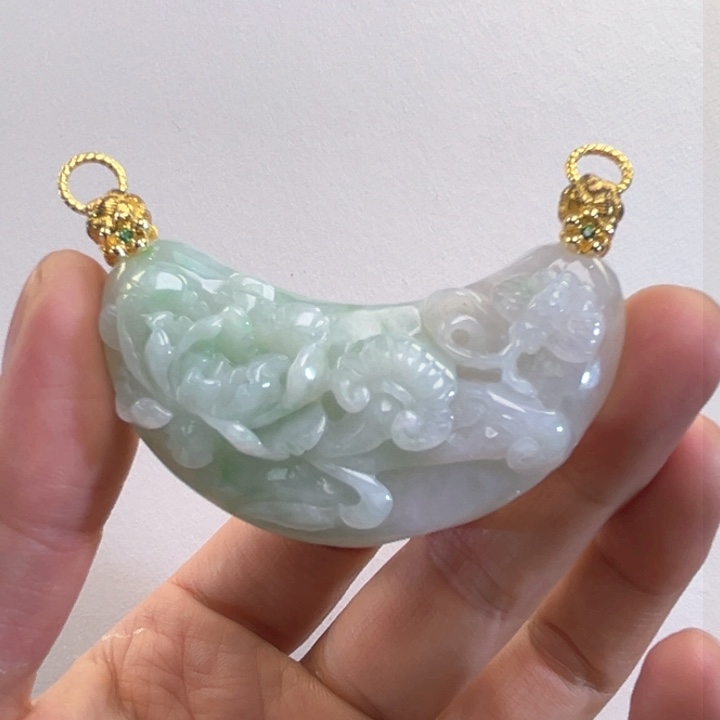 翡翠吊坠(赠链)未镶嵌代编织