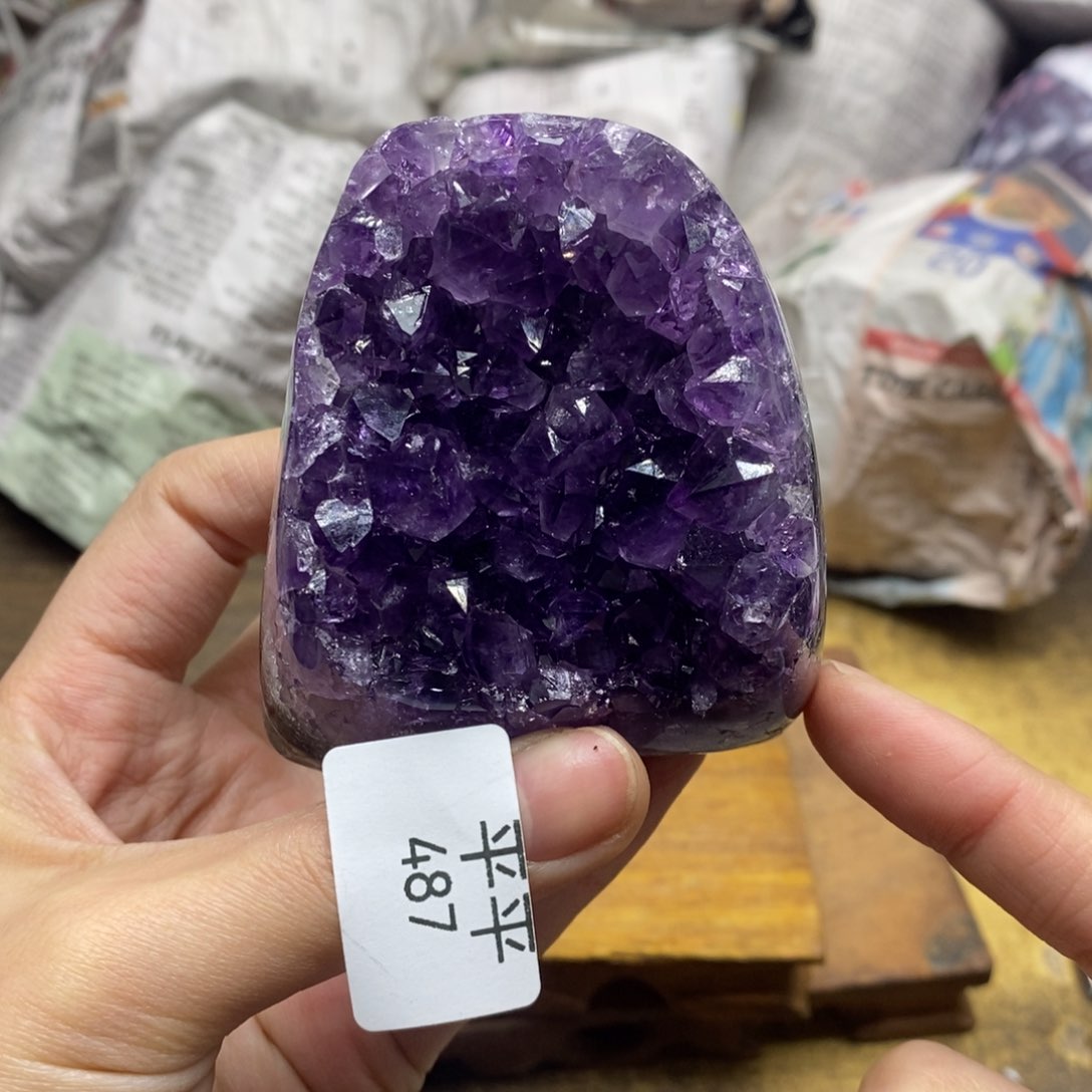 紫晶乌拉圭未镶嵌