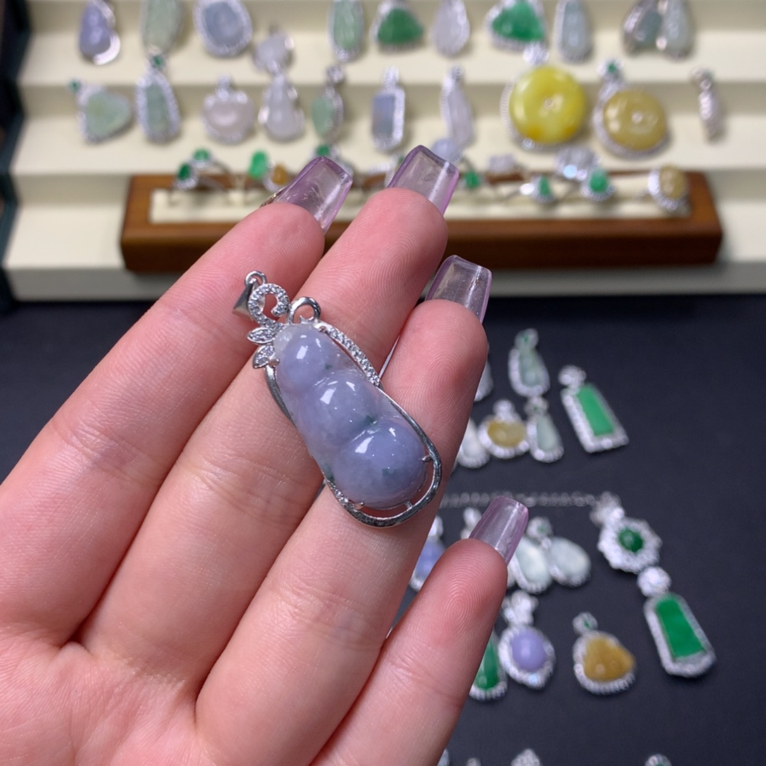 C****翡翠银S925镶嵌颈饰