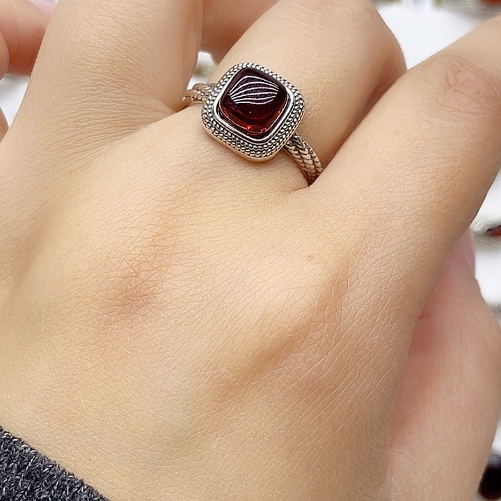 血珀戒指银S925镶嵌天然