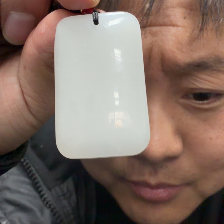 石英质玉合金颈饰