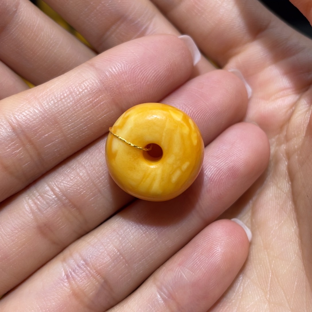 【闪购商品】琥珀裸石未镶嵌饼子