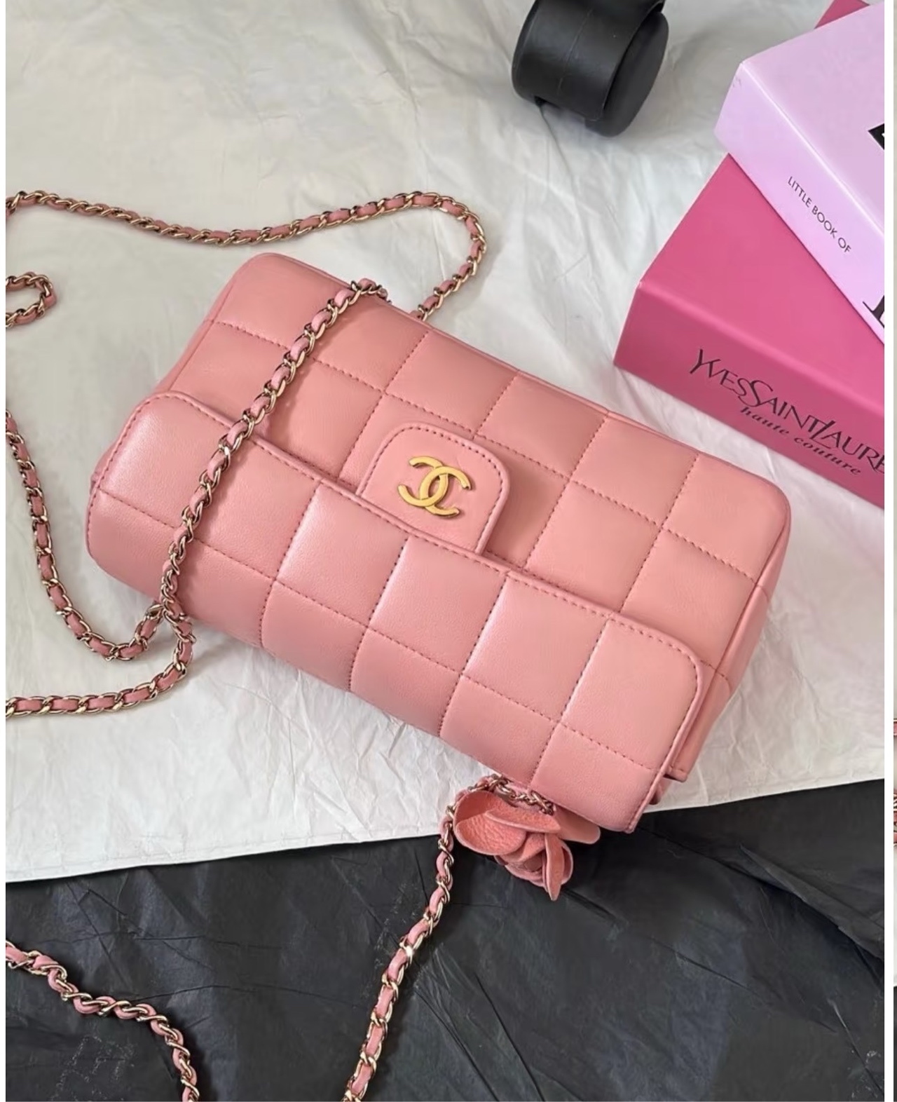 99新 Chanel/香奈儿 展会外场！樱花粉山茶花冰格cf包大mini 8开