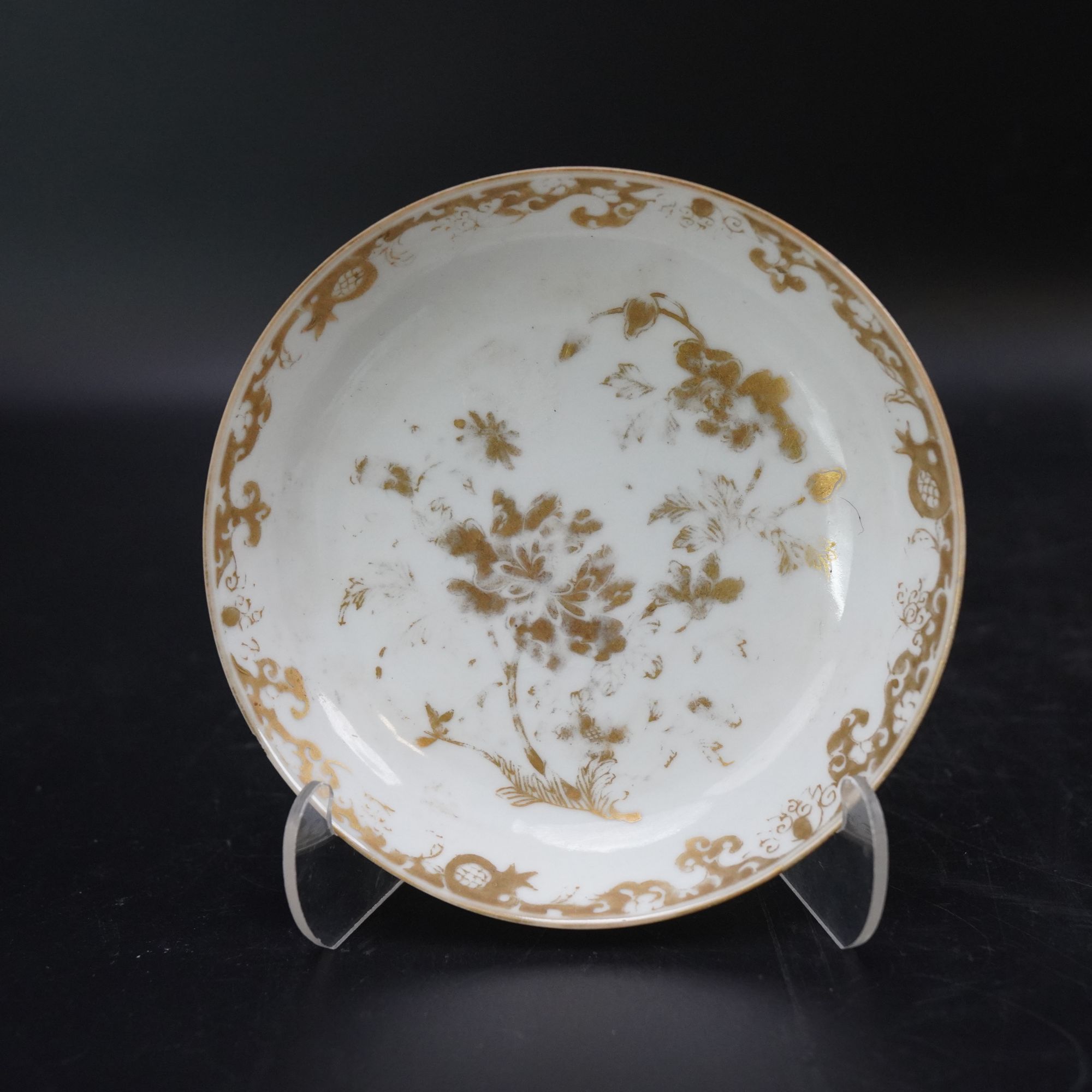 Lot.25100521清乾隆描金花卉纹碟 直径：约13.2cm