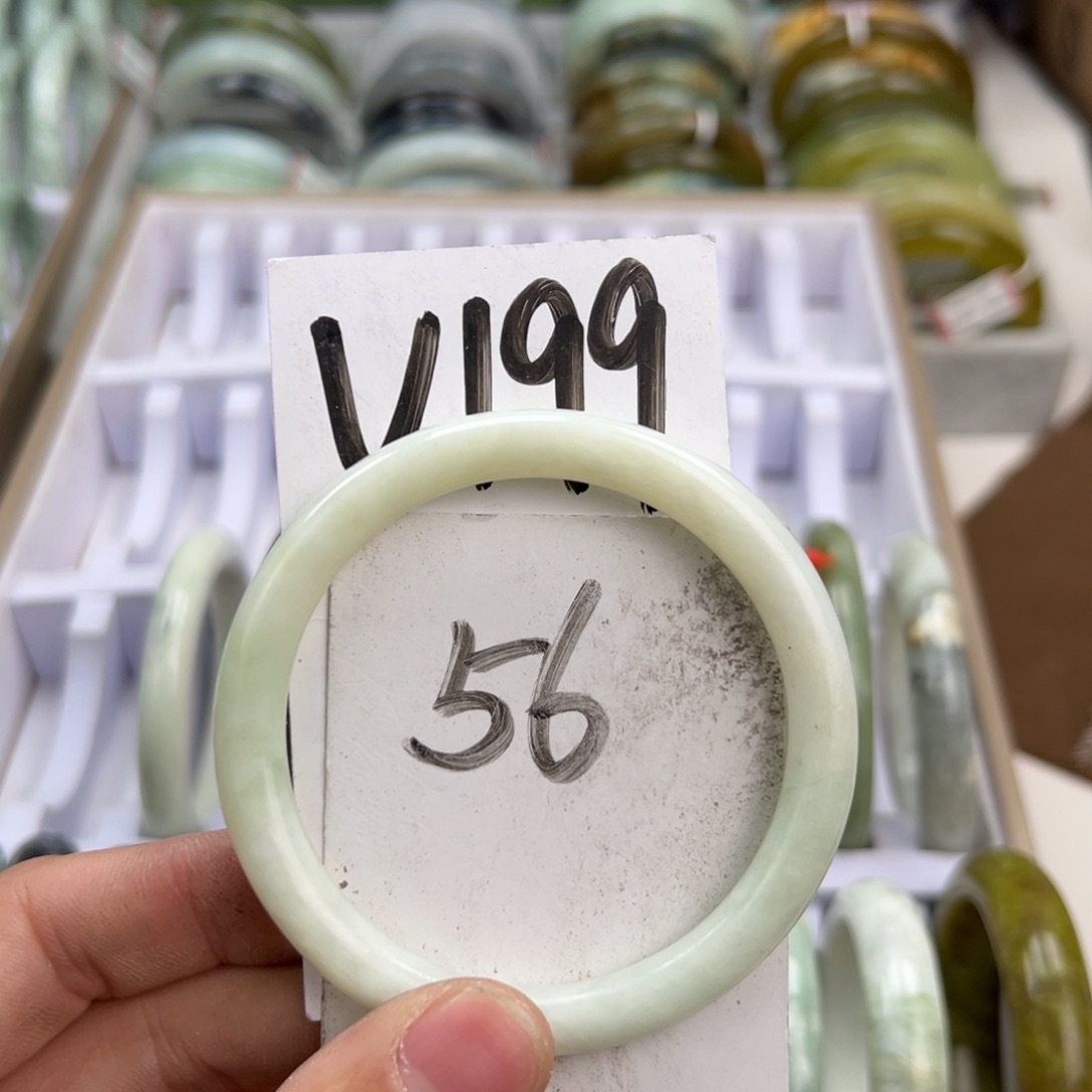 岫玉手镯未镶嵌天然岫玉微瑕