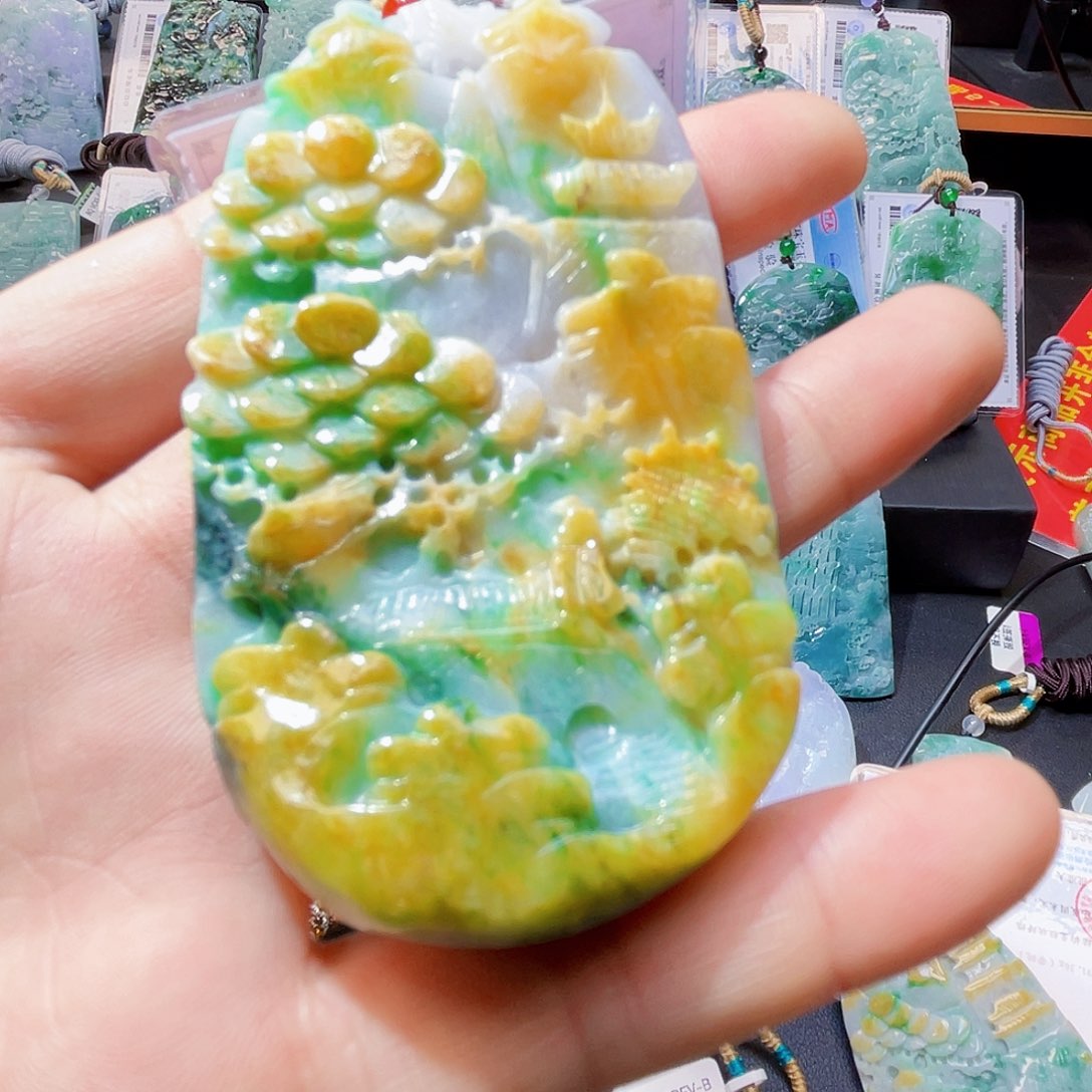 颈饰未镶嵌翡翠一