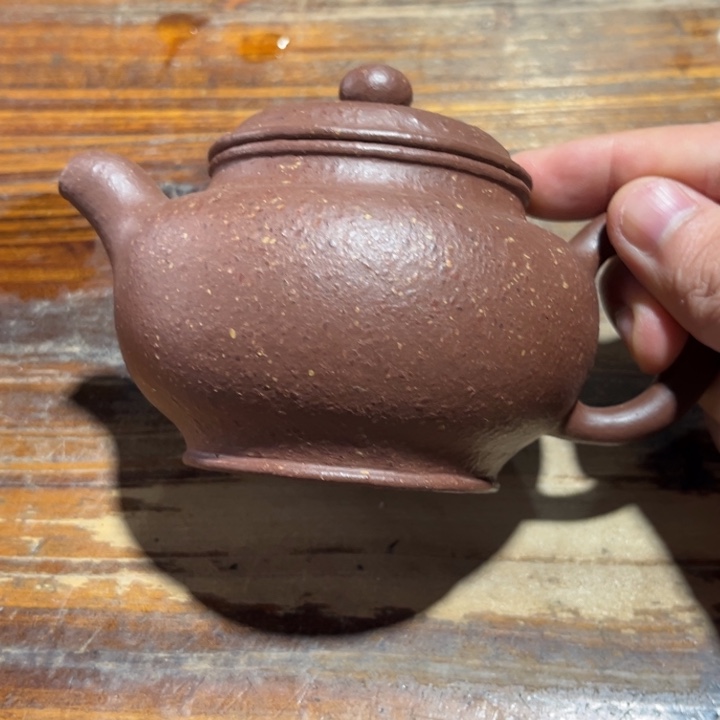 紫砂茶壶………………………………………………………………