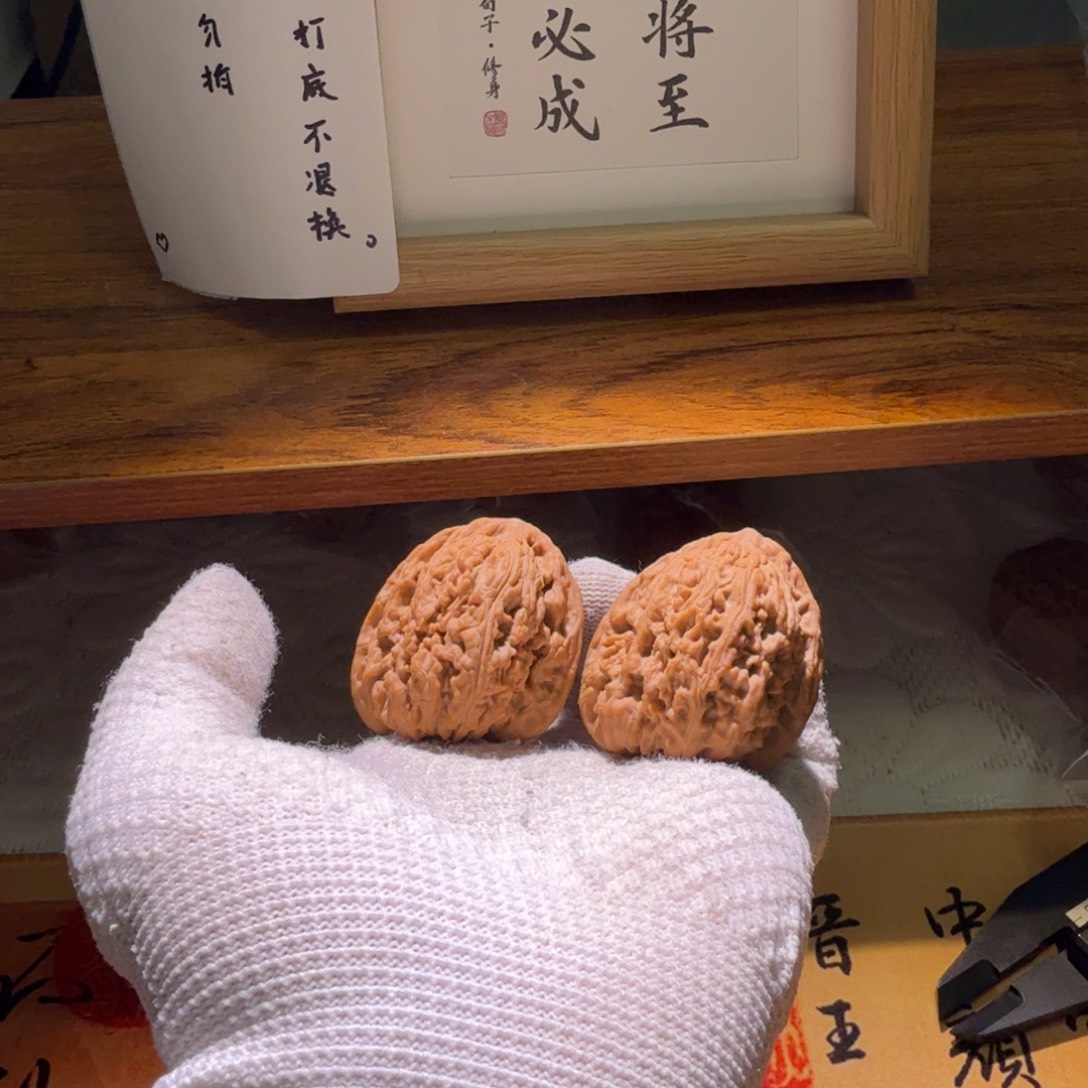 文玩核桃吊坠38高炮子弹南疆石