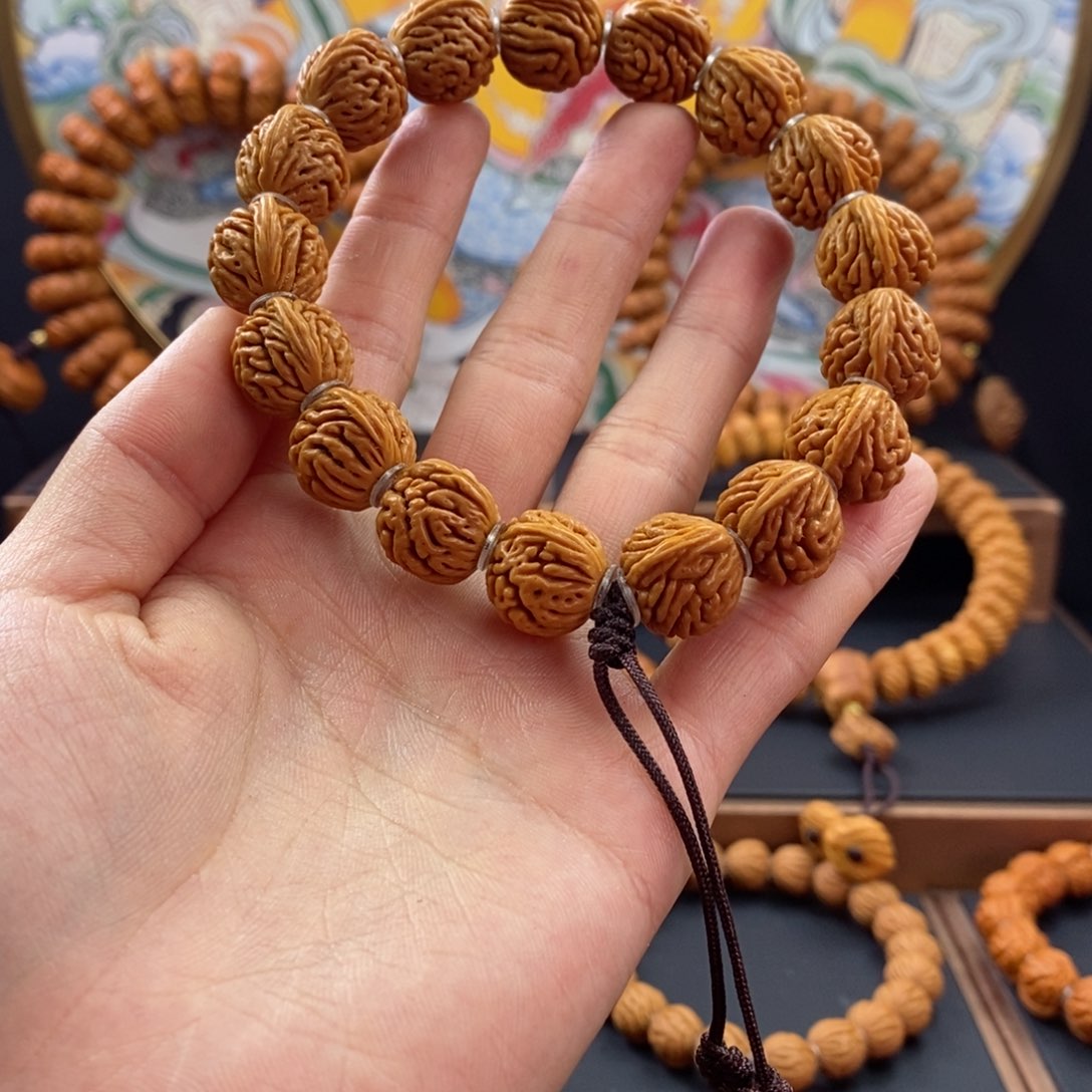 桃核手串龙纹桃核圆刺