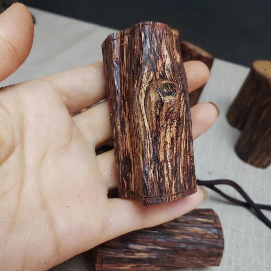 小叶降真香工艺把玩手把件