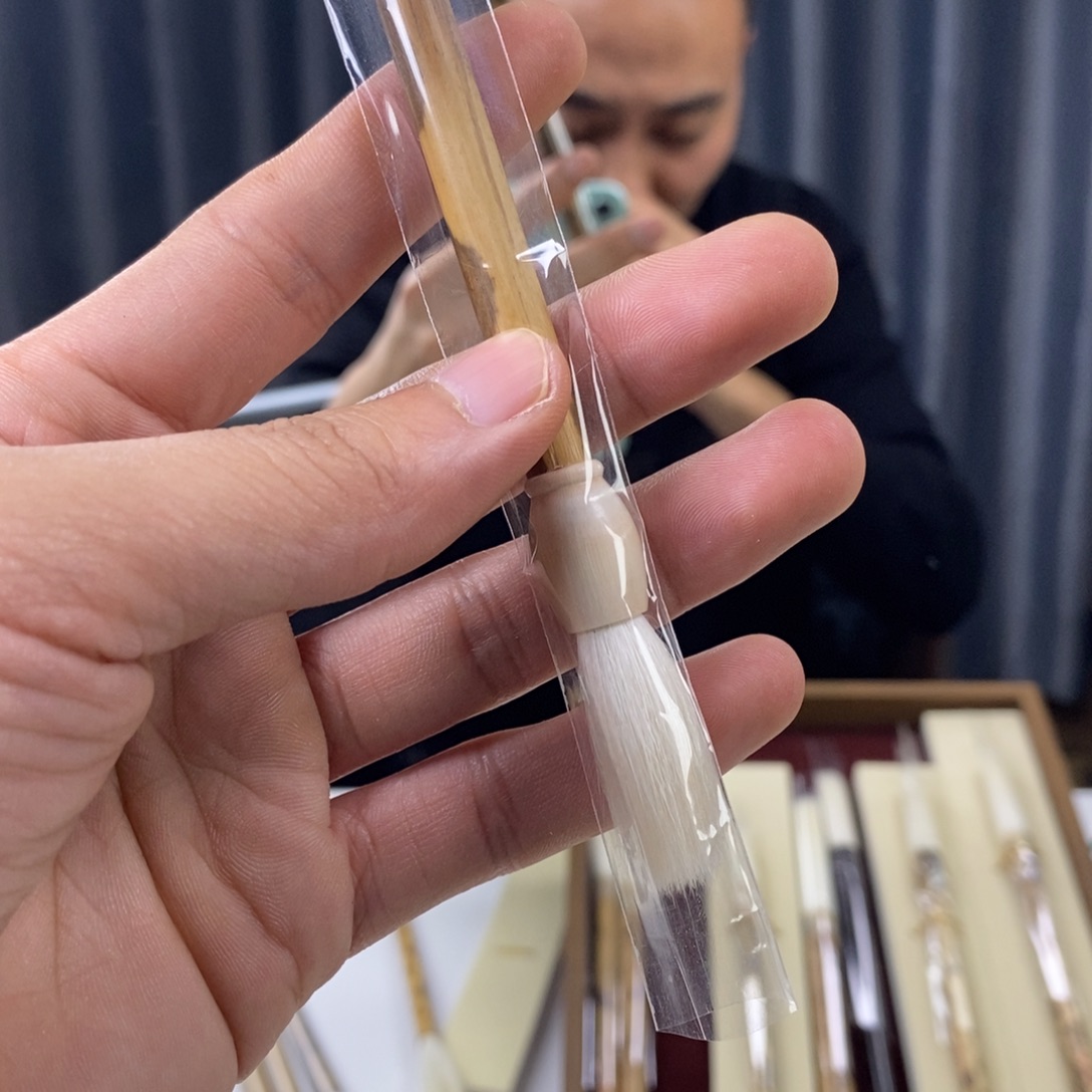 麦***芒通古，老羊毫，3.0出峰，0.8口径