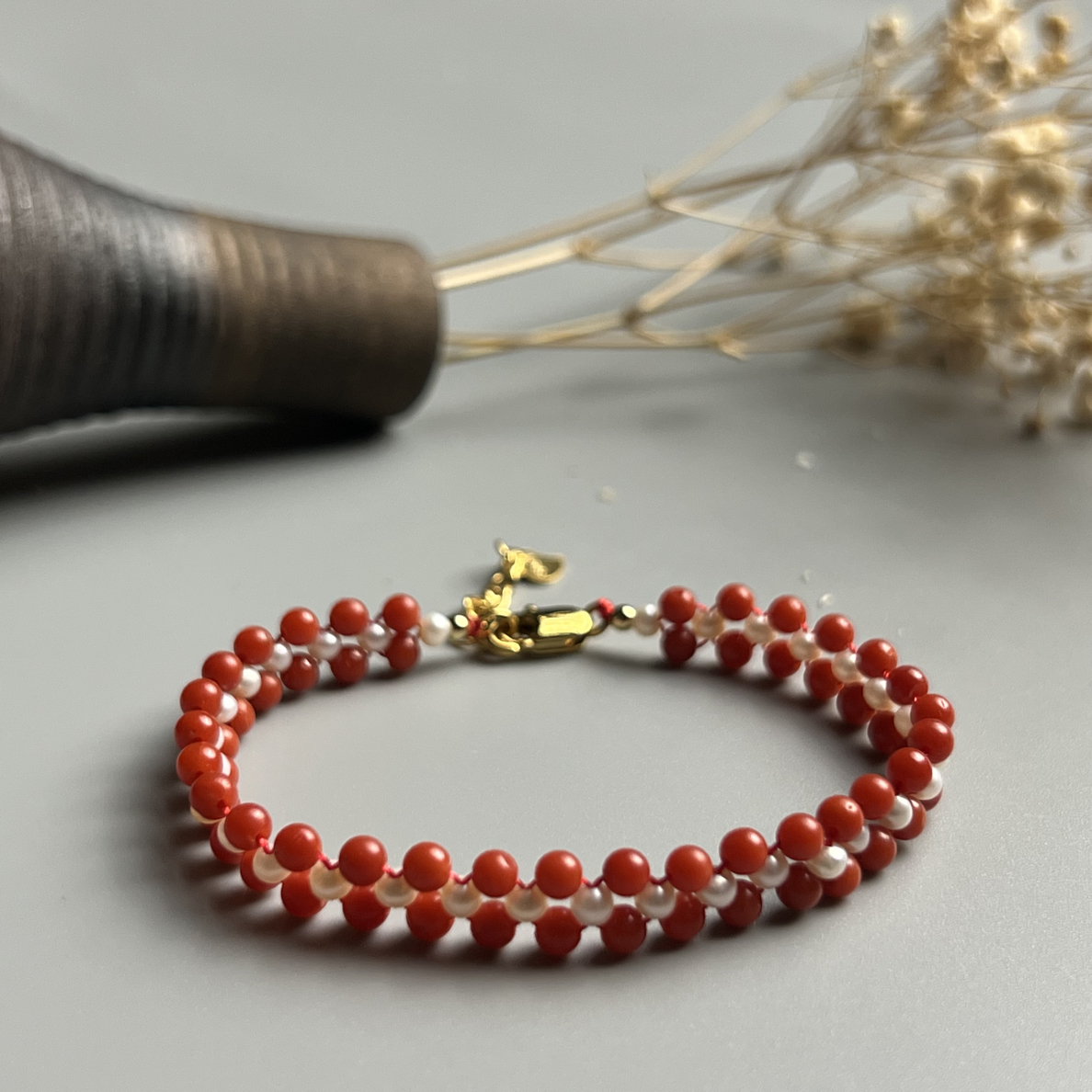 沙丁红珊瑚时尚款女单圈手链SD0819