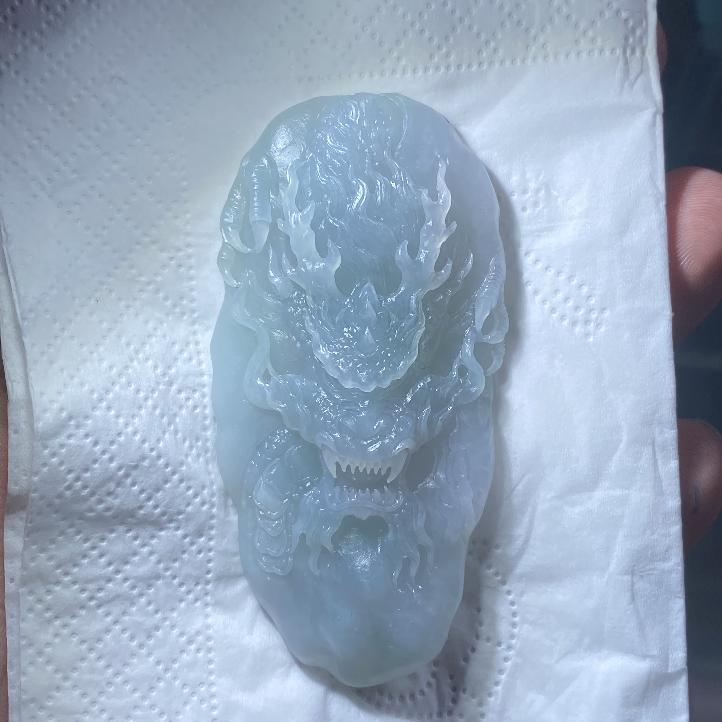 天然缅甸翡翠A货龙牌 毛货买断 须抛光。