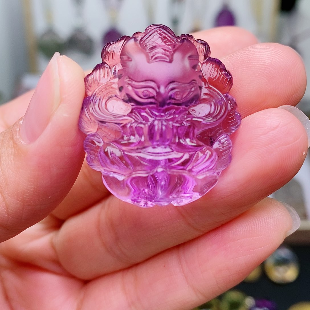 水晶吊坠(赠链)未镶嵌