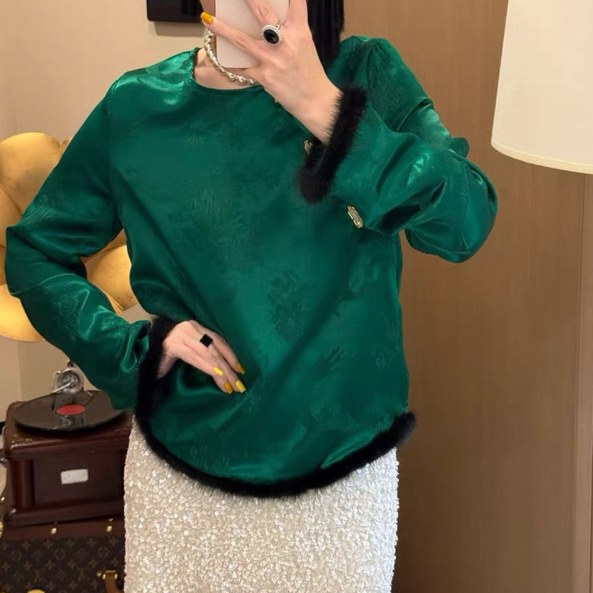 小花家真丝冠乐皱毛毛上衣