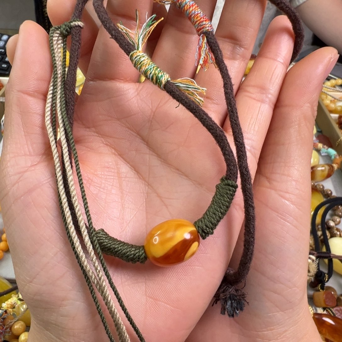 蜜蜡裸石未镶嵌蜜蜡