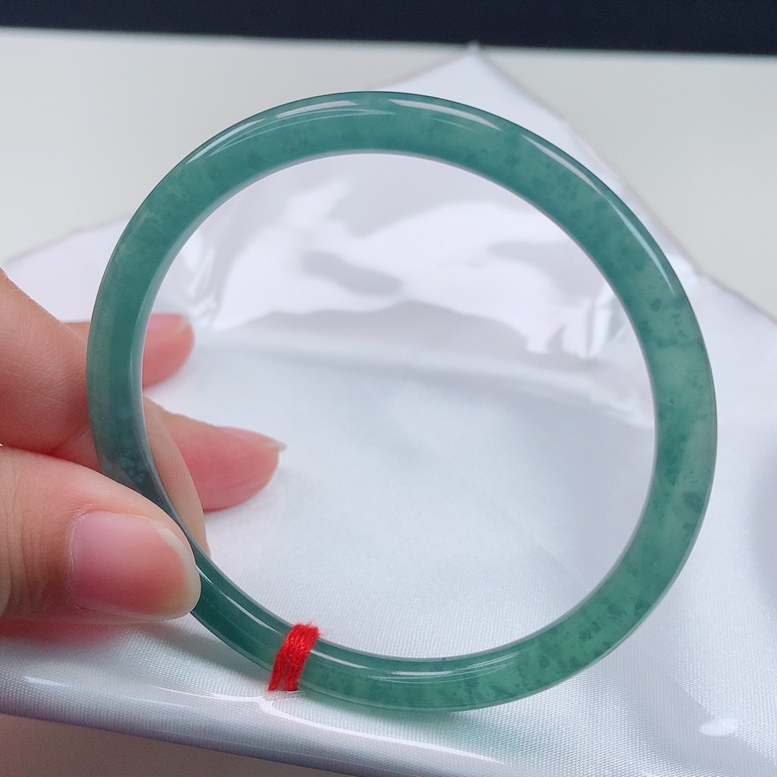 翡翠手镯未镶嵌57圆条