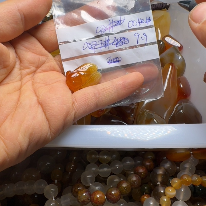 *****玛瑙/玉髓未镶嵌手链0040