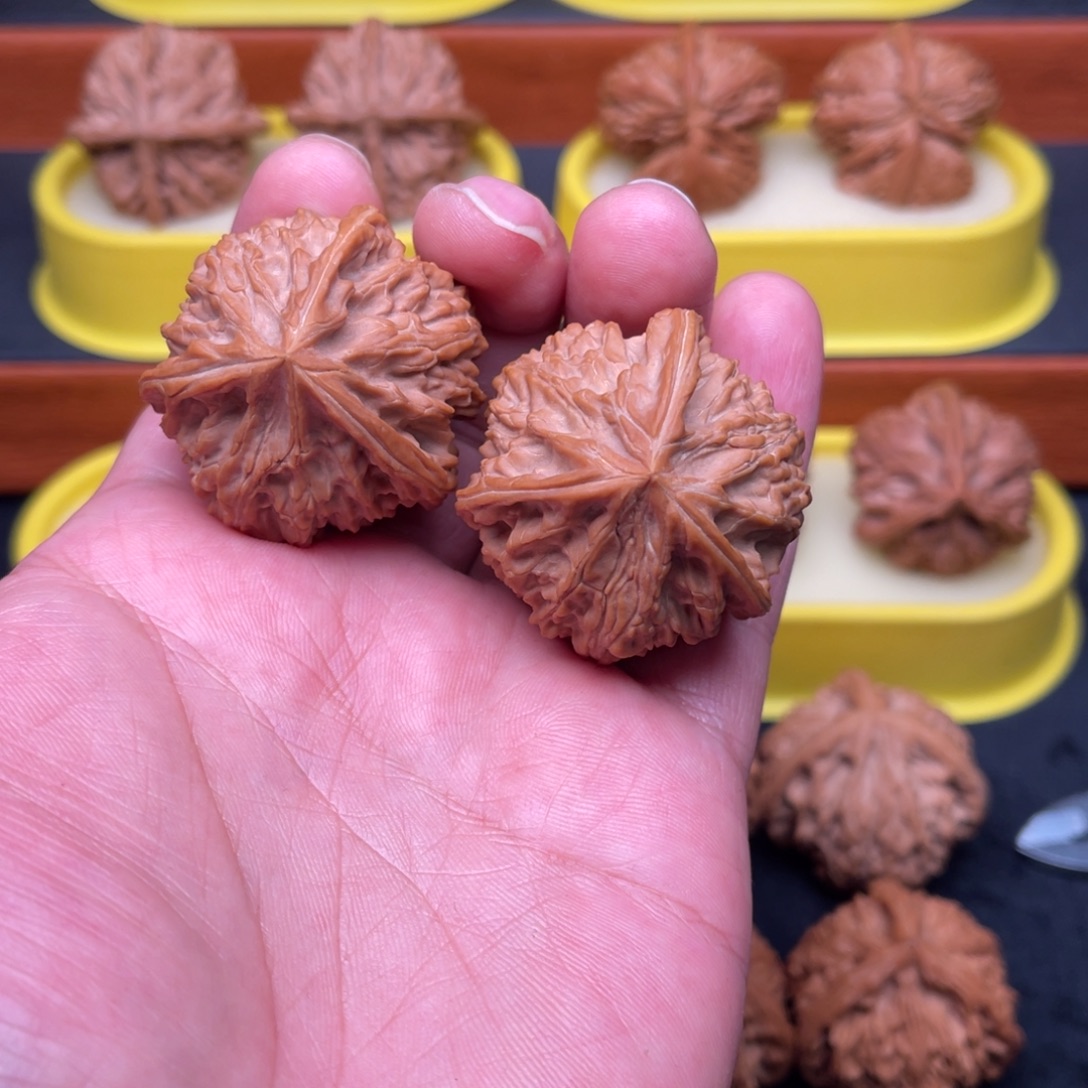 伟***核桃手串/手链玉龙粗筋