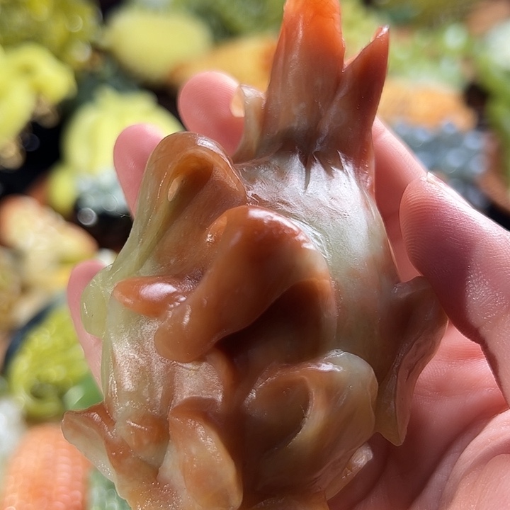 蛇纹石玉火龙果未镶嵌轻**王