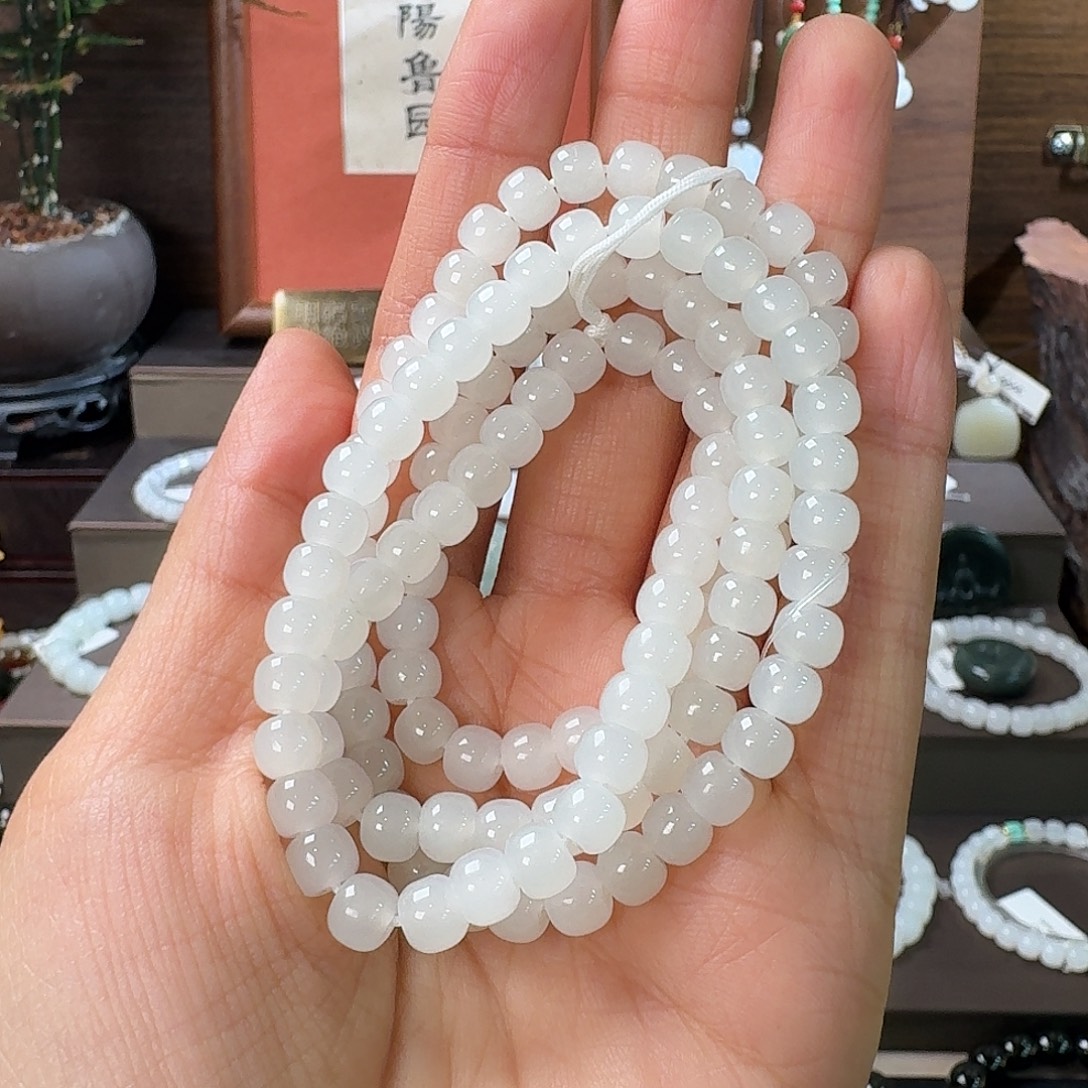 小***儿和田玉未镶嵌手链