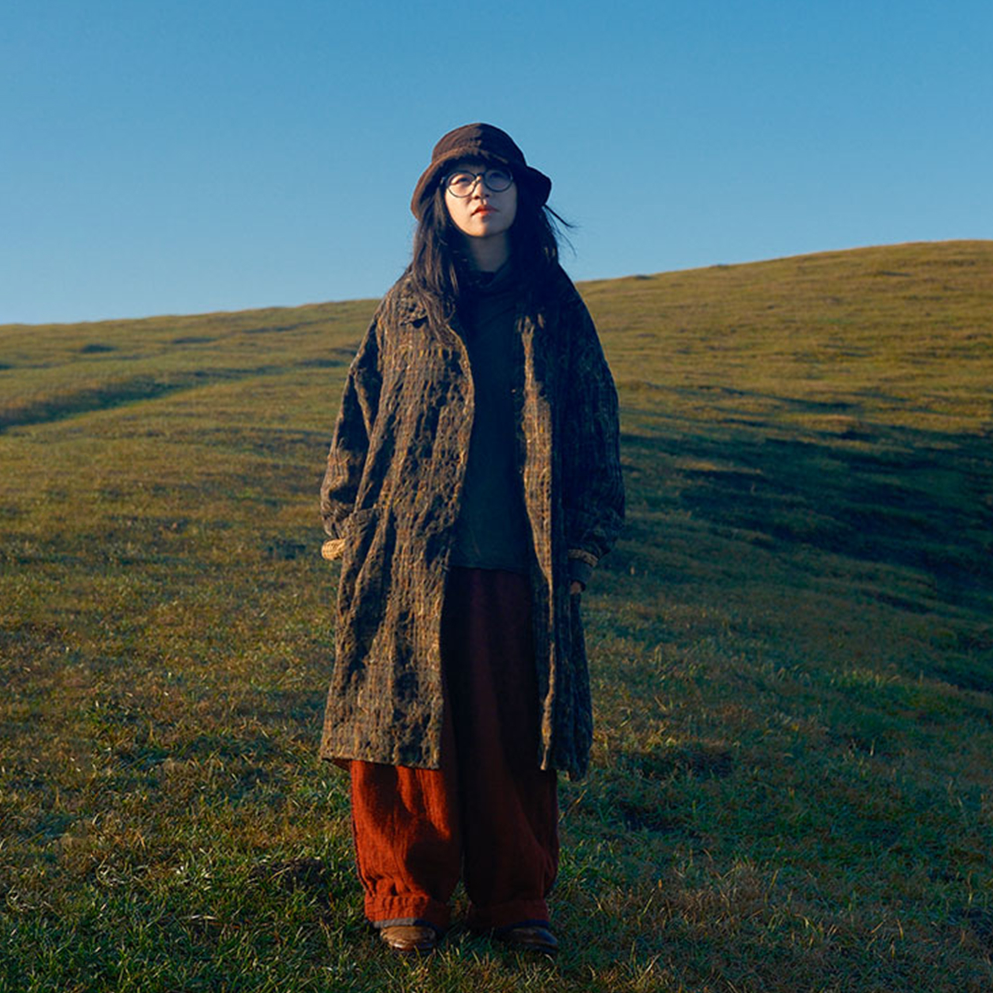 6267 羊毛亚麻棉混纺复古抽象印花中长款风衣外套 云雾里