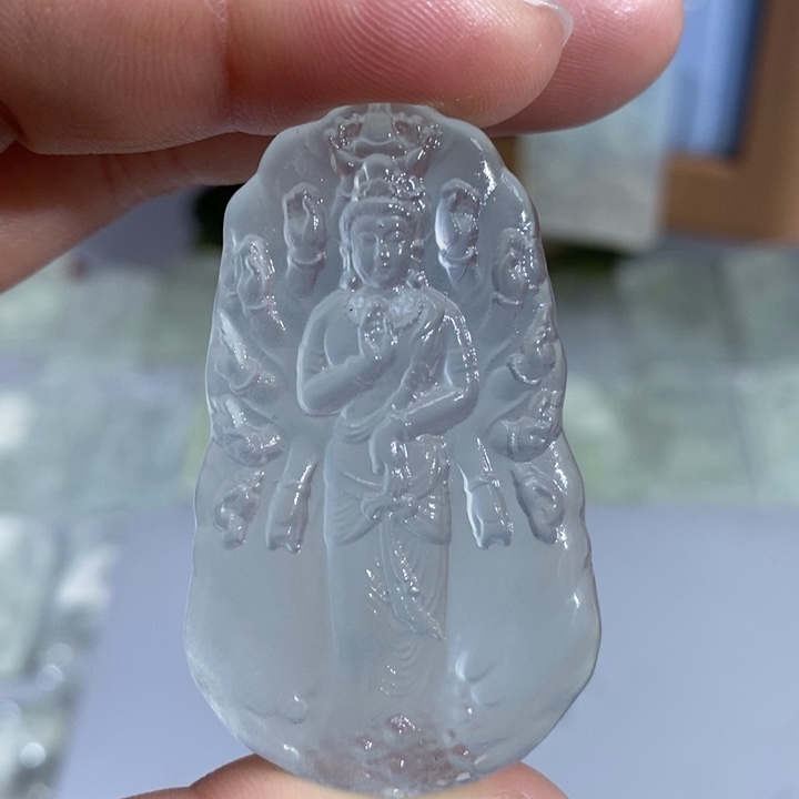 岫玉未镶嵌颈饰吊坠