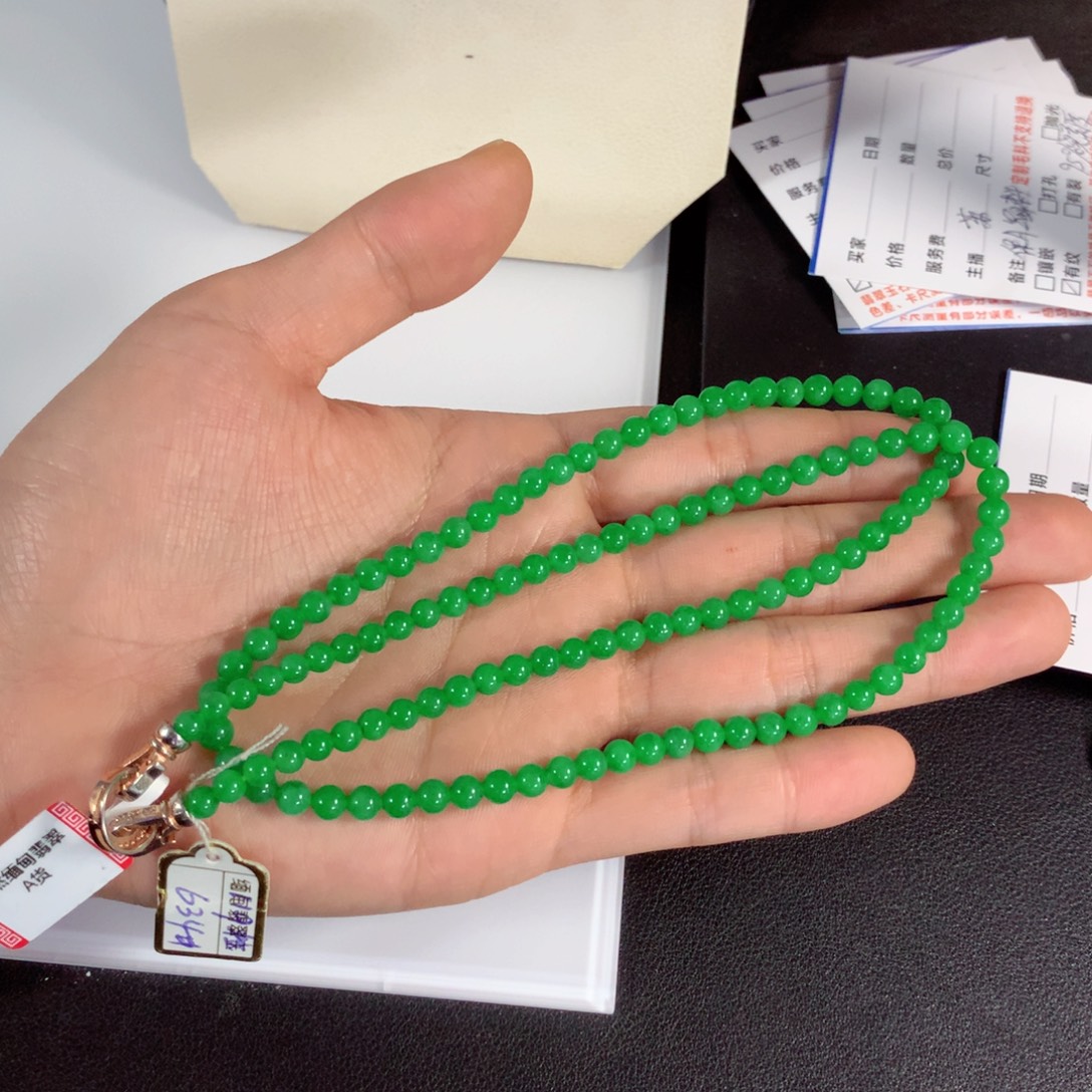 翡翠未镶嵌颈饰项链