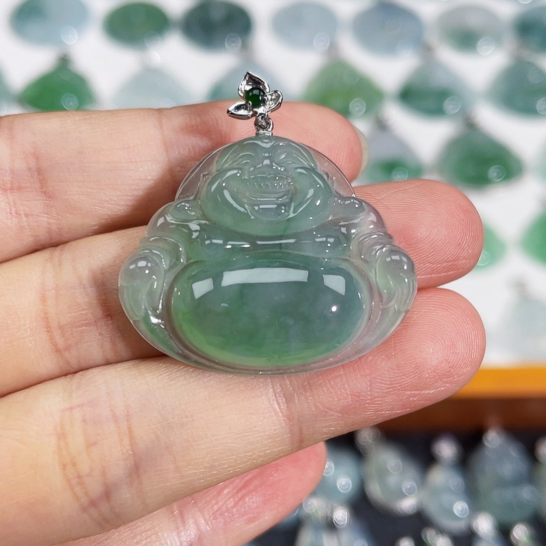 翡翠18K金镶嵌颈饰吊坠