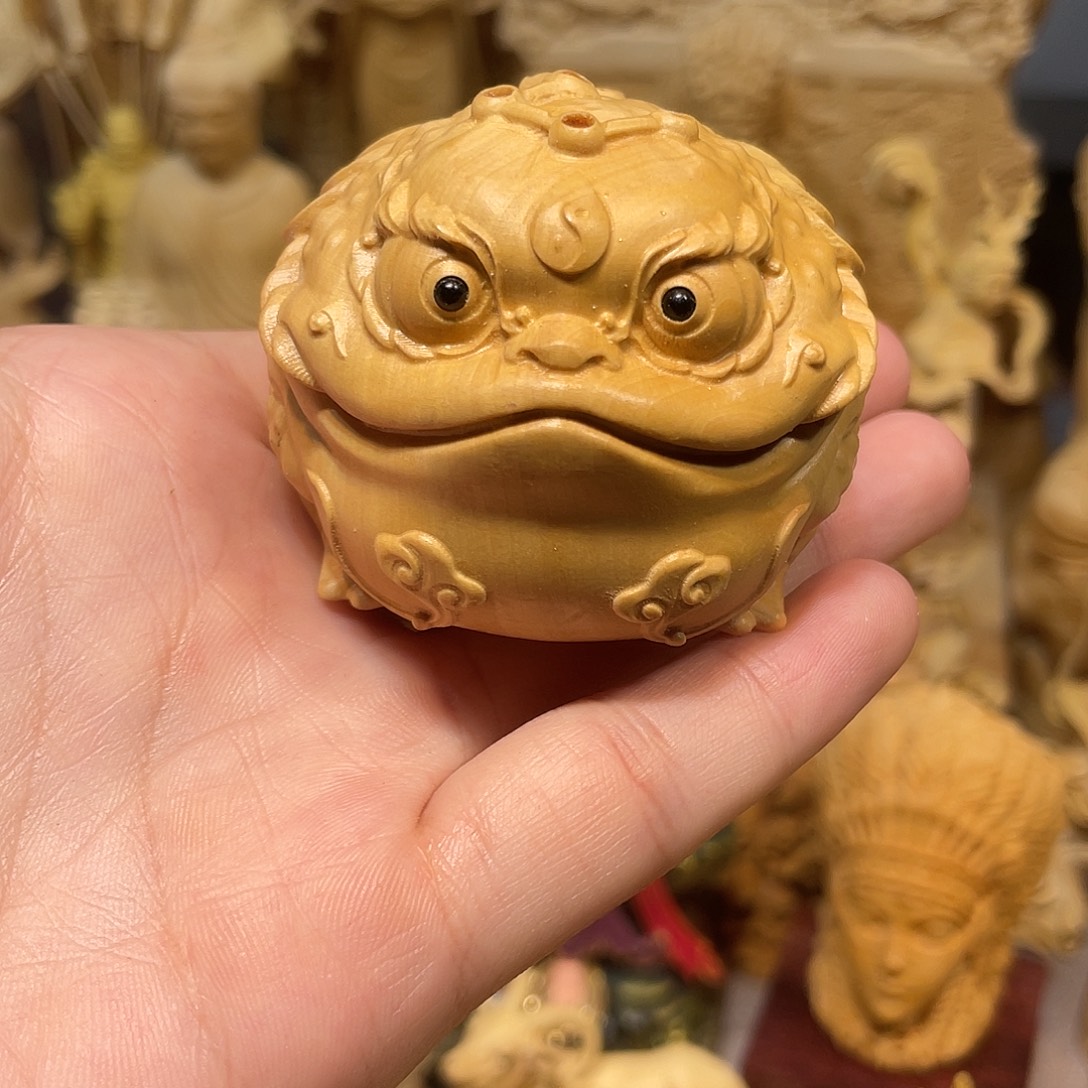 黄杨木小瑕疵大号金蟾