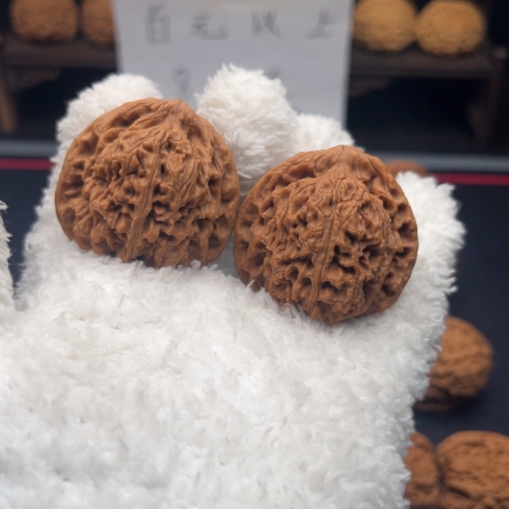 文玩核桃吊坠文玩核桃。 宝