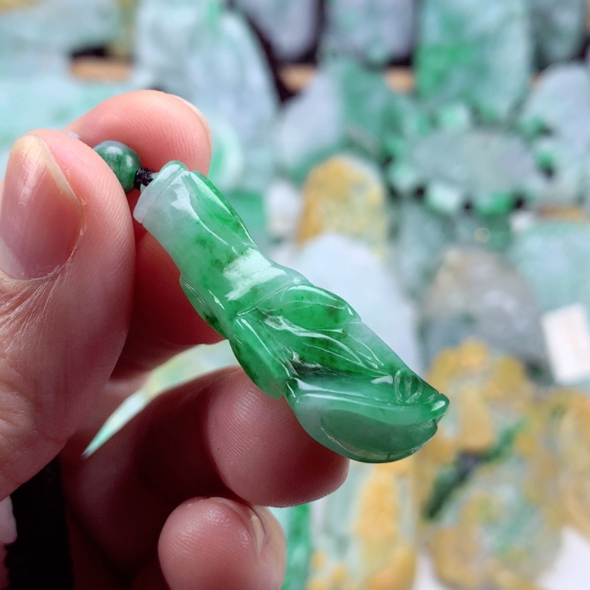 【闪购商品】翡翠吊坠(不含链)未镶嵌