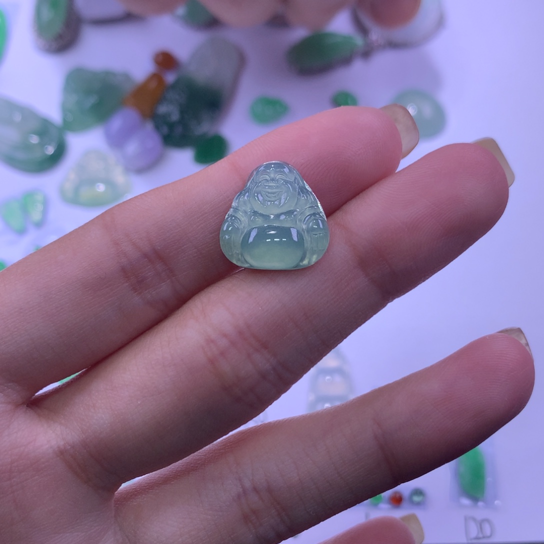 翡翠未镶嵌挂件佛