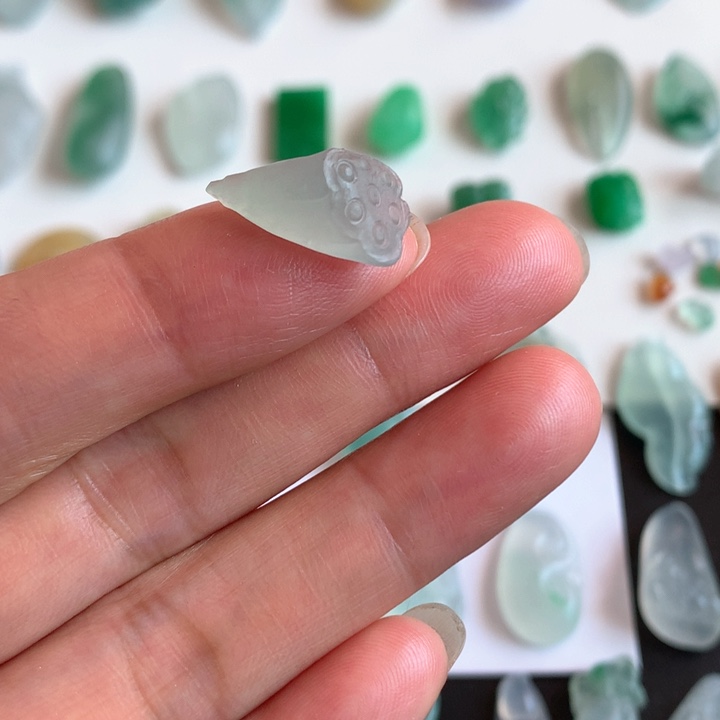 定制翡翠未镶嵌天然翡翠A货冰种莲蓬