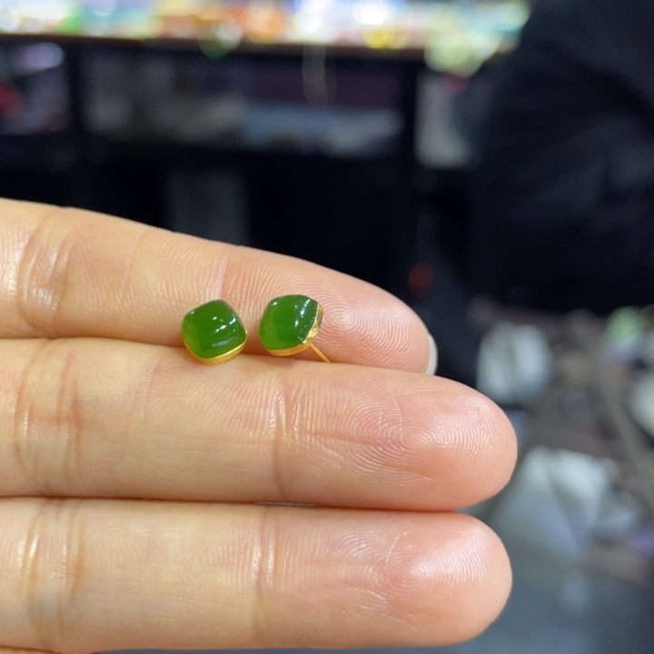 和田玉18K金镶嵌耳饰