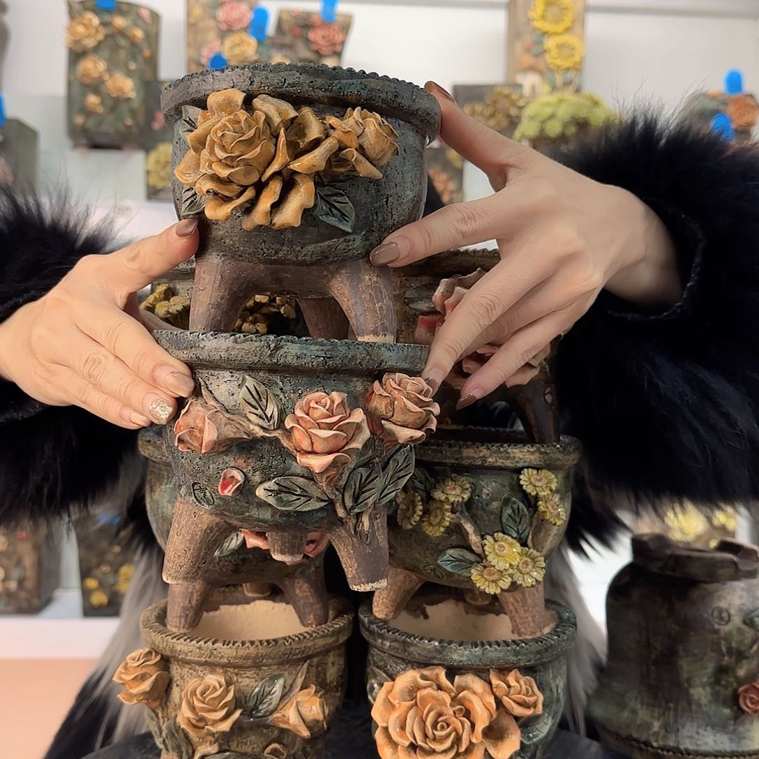 红陶D**姨青默花器花盆
