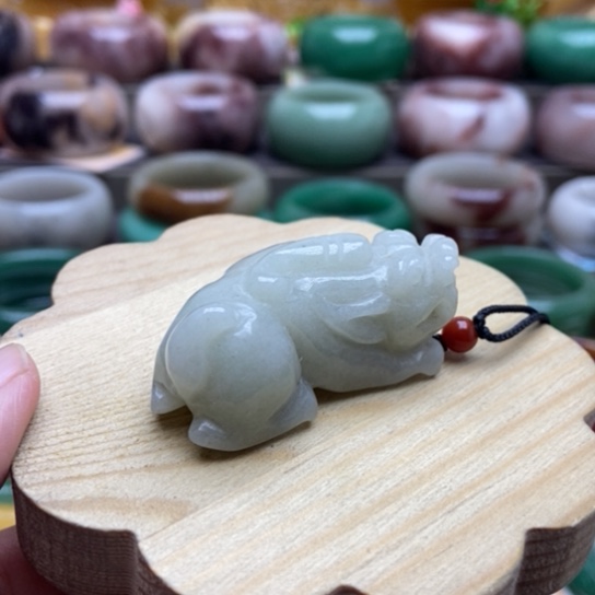 未镶嵌手镯石英质玉