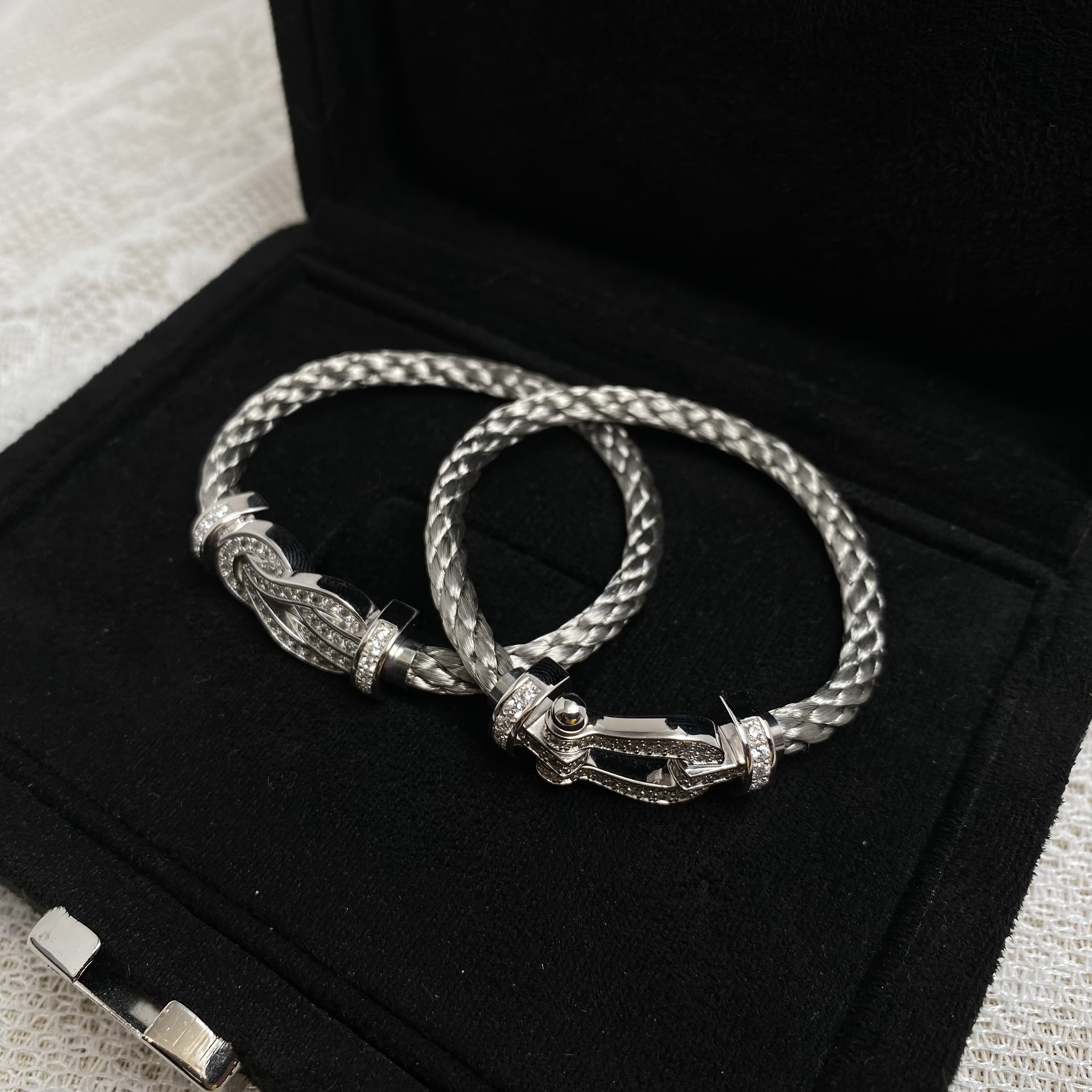 铜合金合成锆石手链 经典锁扣灰绳手链 男士手工时尚情侣复S0798