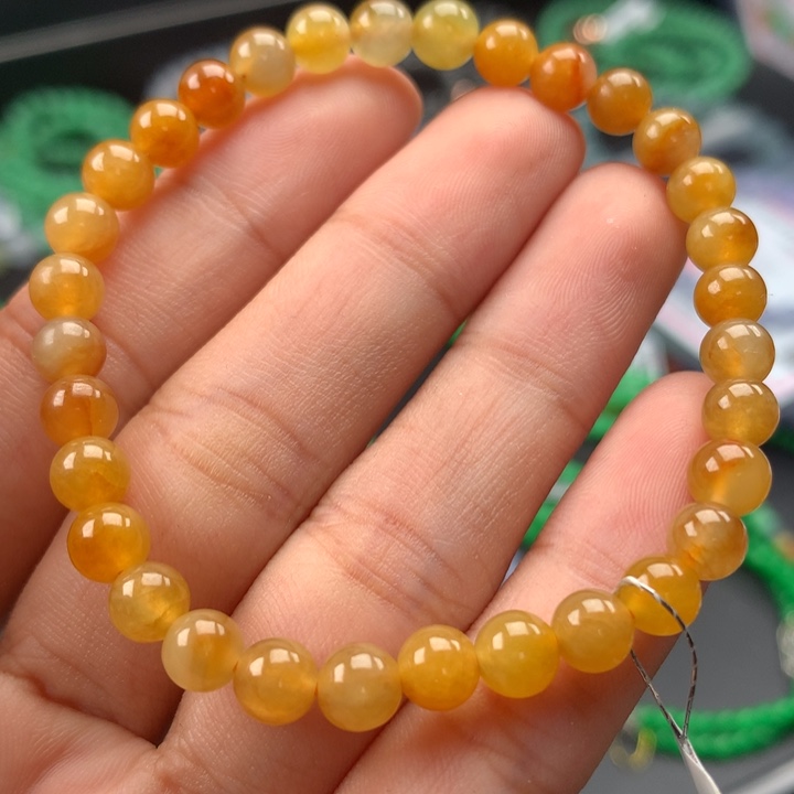 翡翠手镯未镶嵌卡