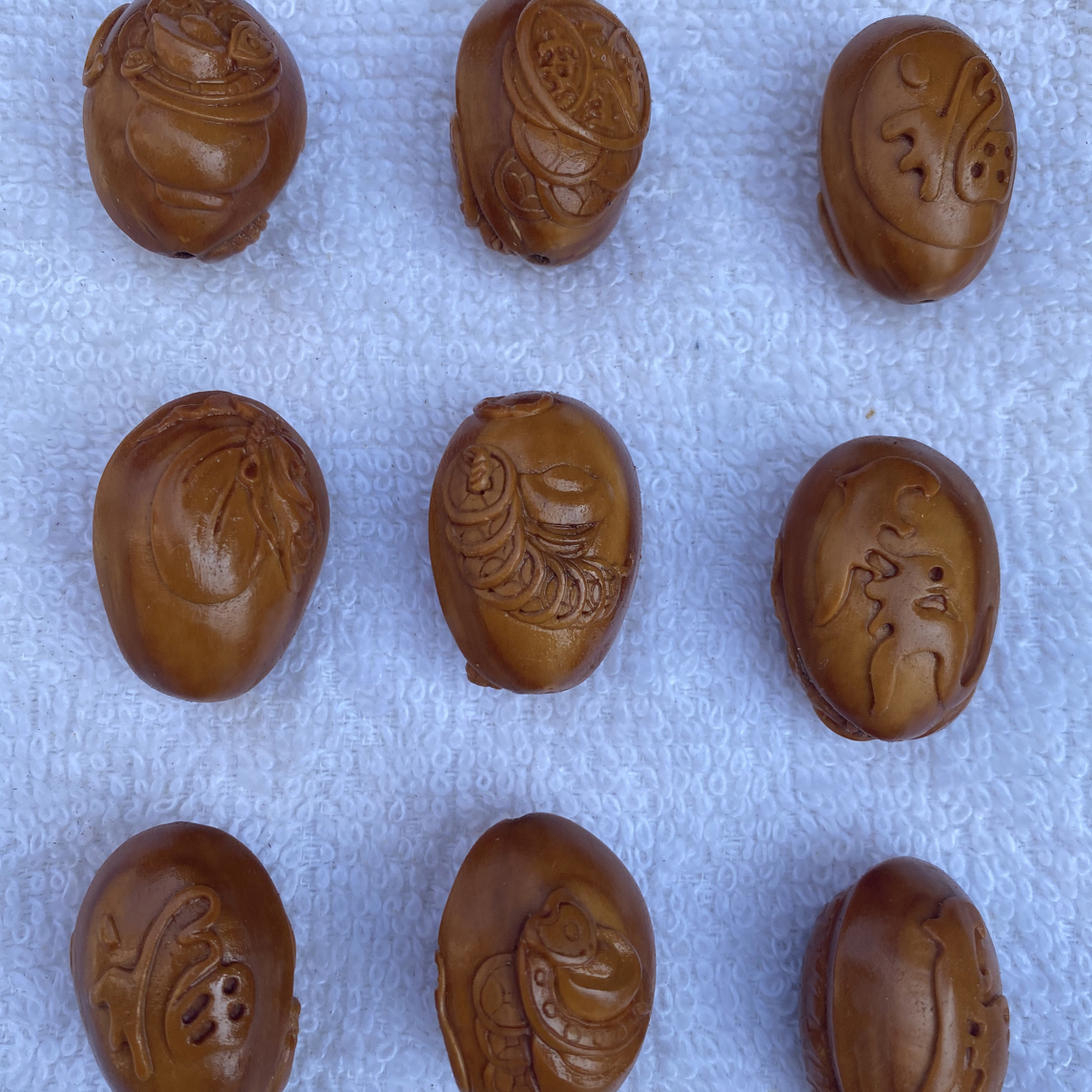 发财虎核雕单籽手机挂件，2.8 X2.0至2.10左右