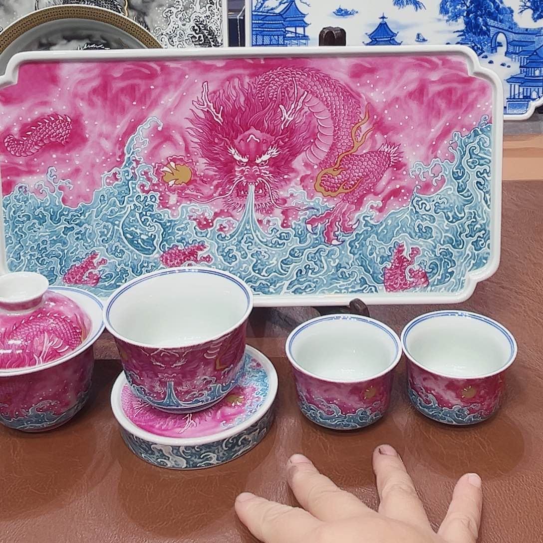 摆件景德镇陶瓷研究所工作的