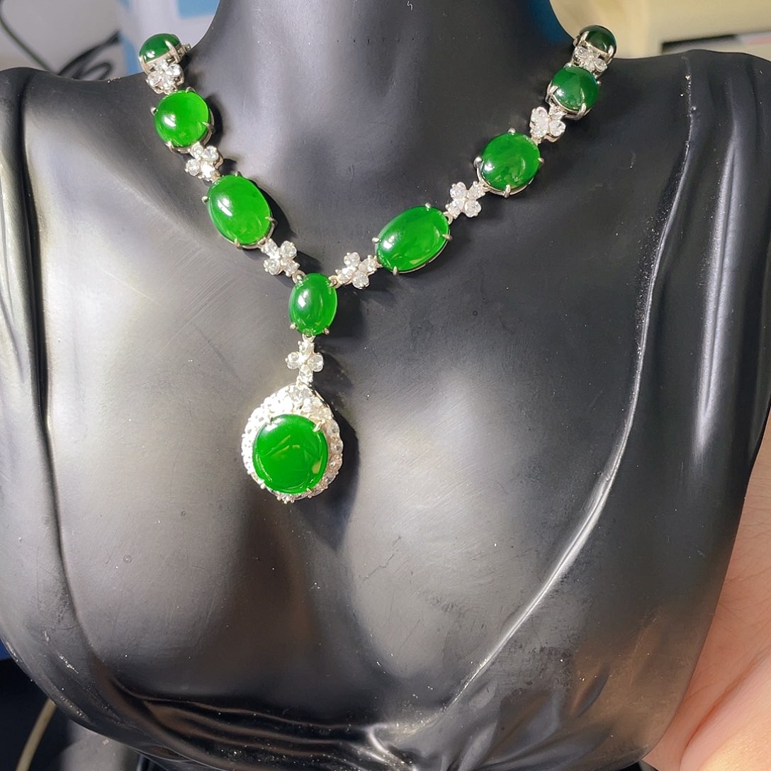 翡翠银S925镶嵌颈饰大蛋面