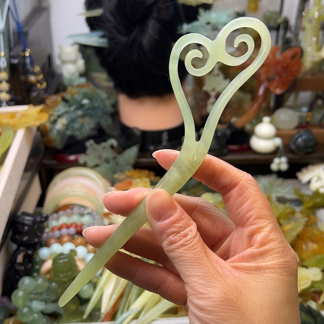 蛇纹石玉发簪未镶嵌