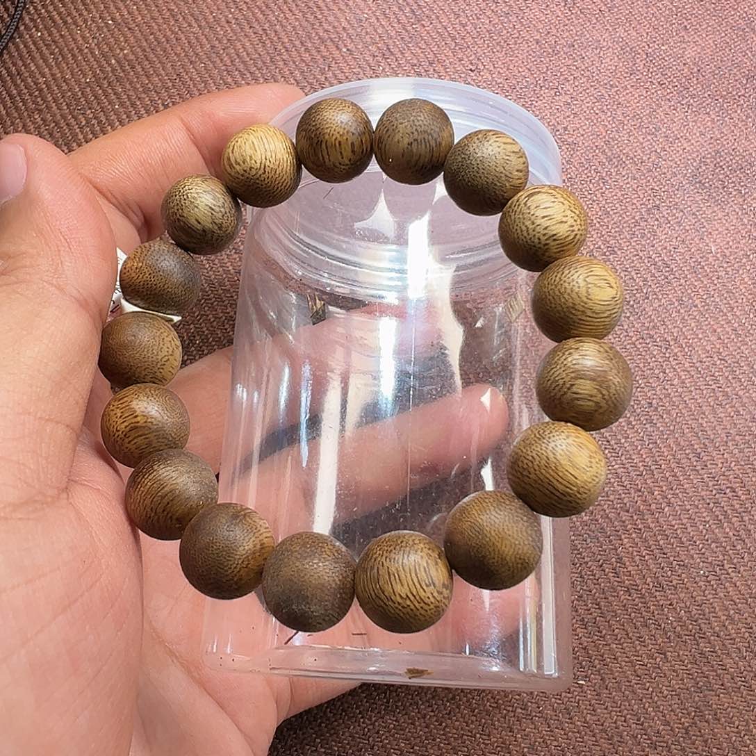 沉香手串好的13。……