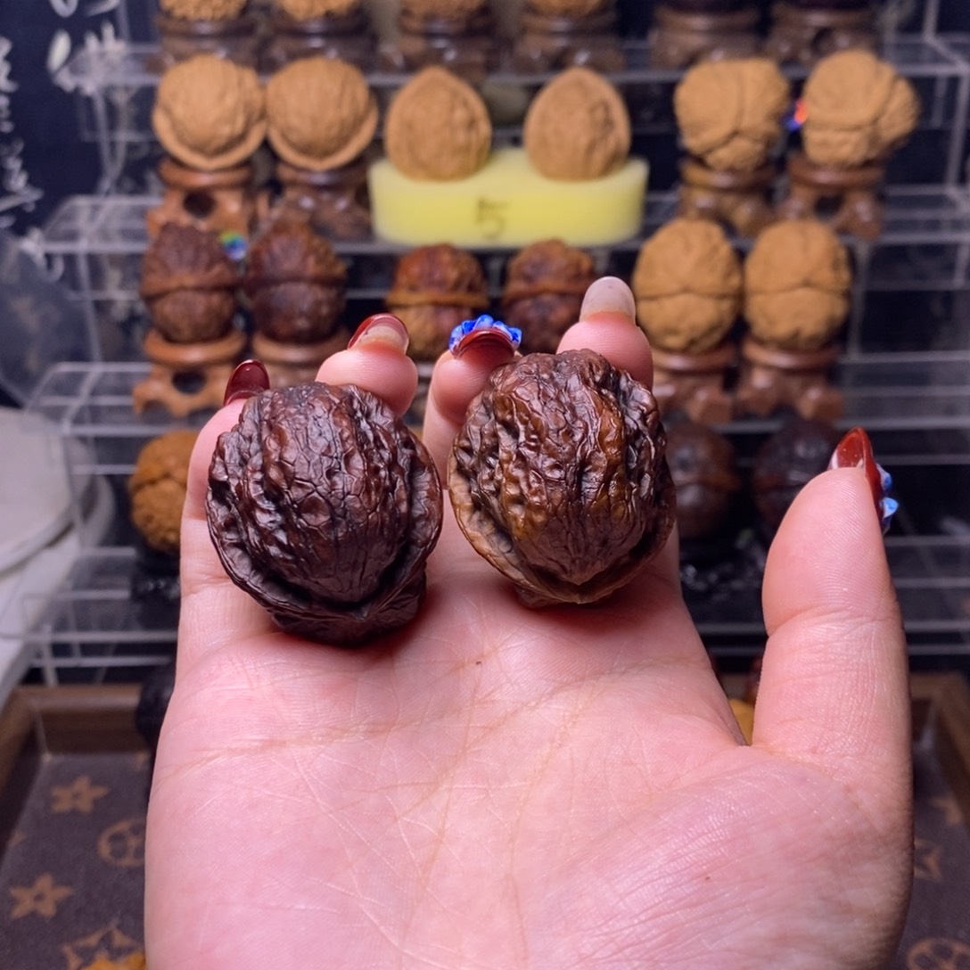 文玩核桃把件Z15龙脊妖蟾37尺