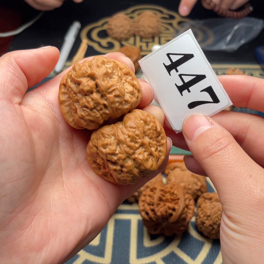 桃核把件大****）41蛤蟆头447号……